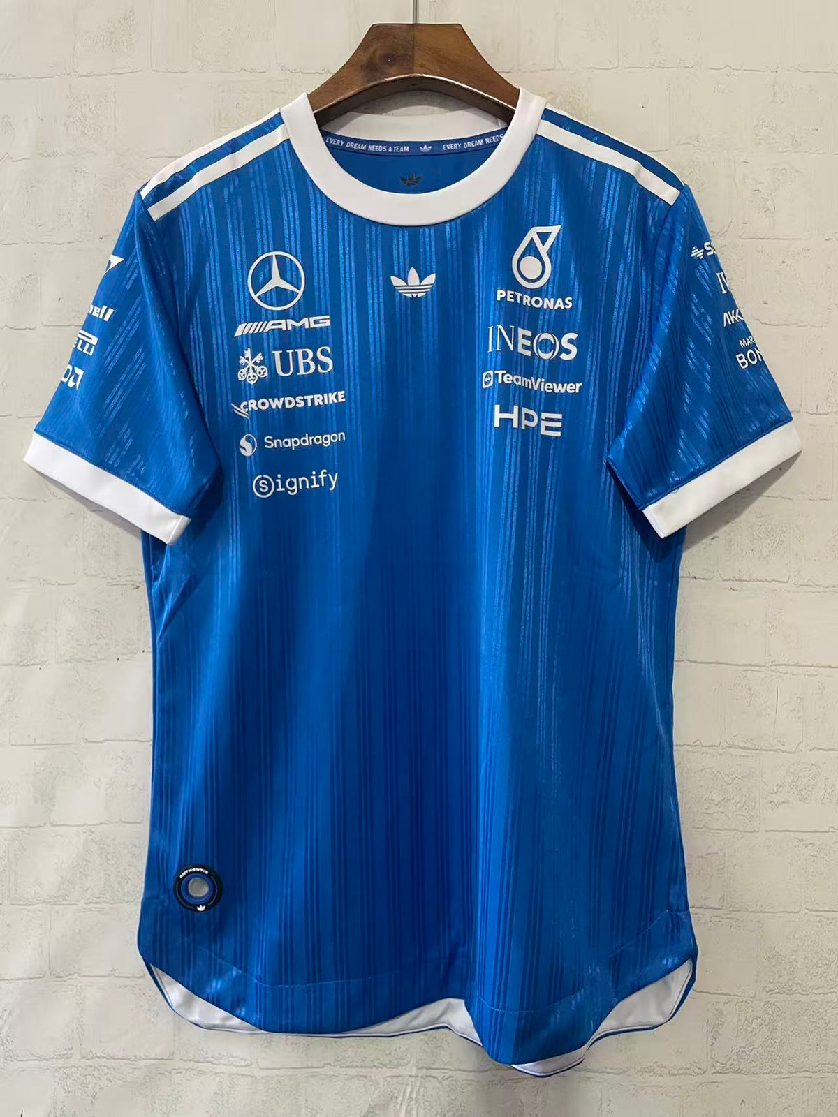 Team Driver T-Shirt Jersey 2026 Mercedes-AMG Petronas Formula 1 Team  1